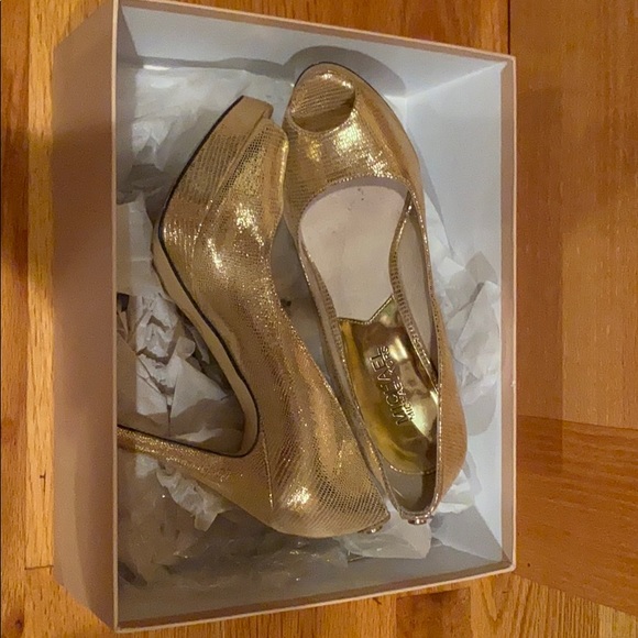 Gold Sparkly Michael Kors Shoes - Picture 6 of 7